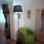 (adults Only) بيت ضيافة بوخارست