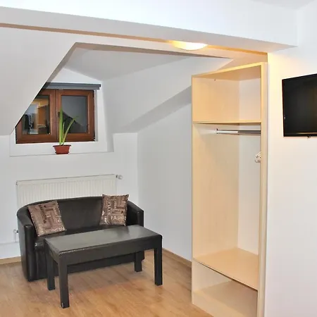 Pensiune (adults Only) Bucureşti